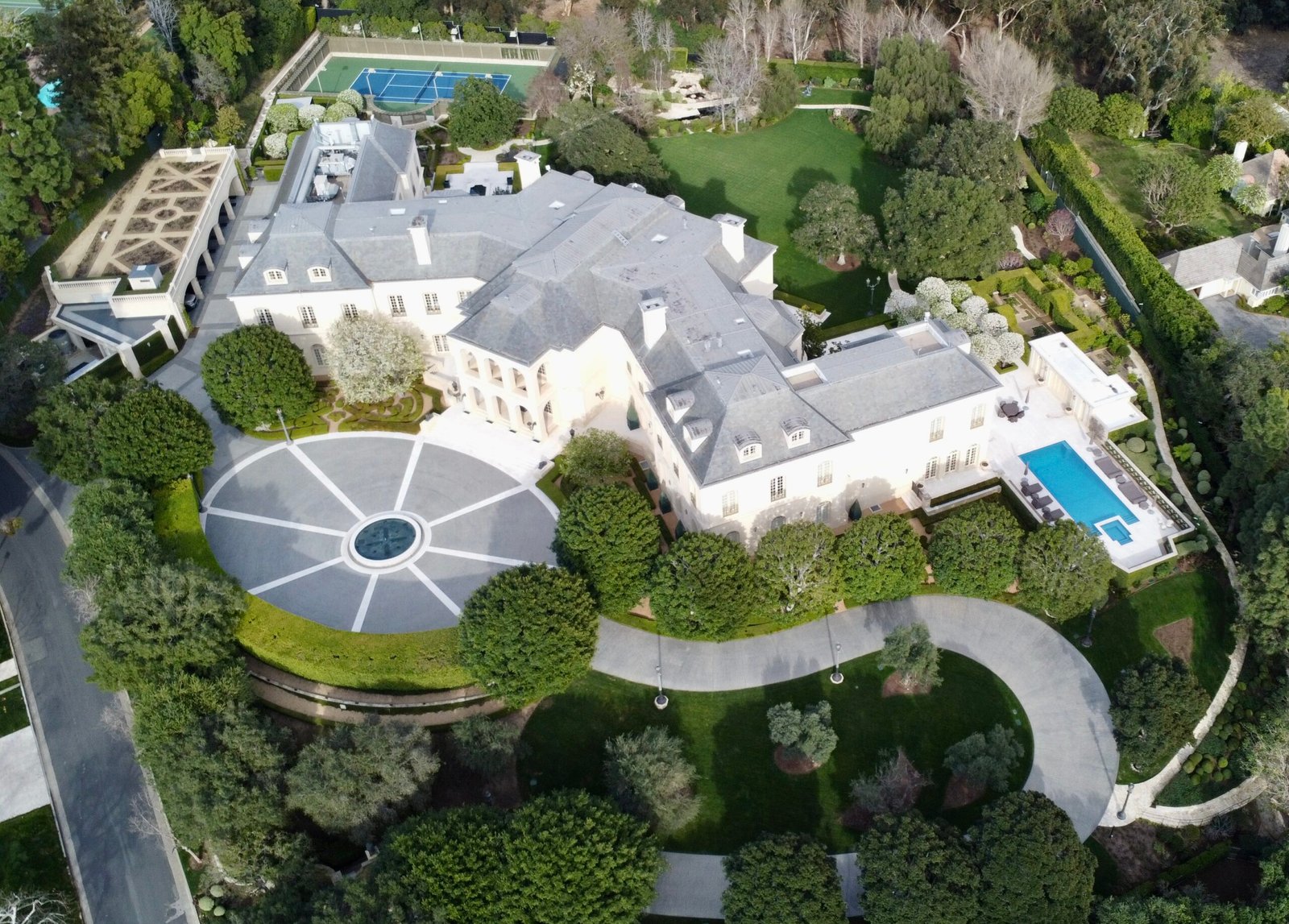 HOLMBY HILLS THE MANOR